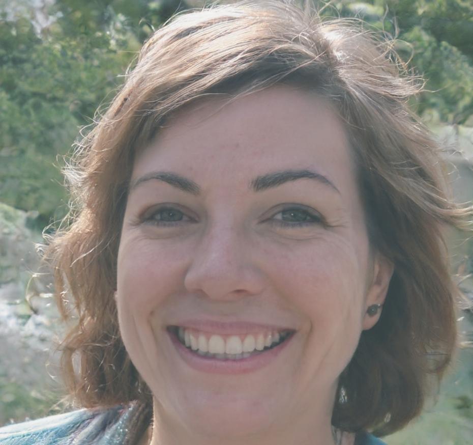 Ana Rodríguez, Analista Senior